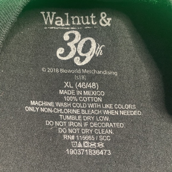 Walnut&39th All These Flavors and You Choose To Be Salty Cat Graphic T-Shirt XL - Picture 2 of 8